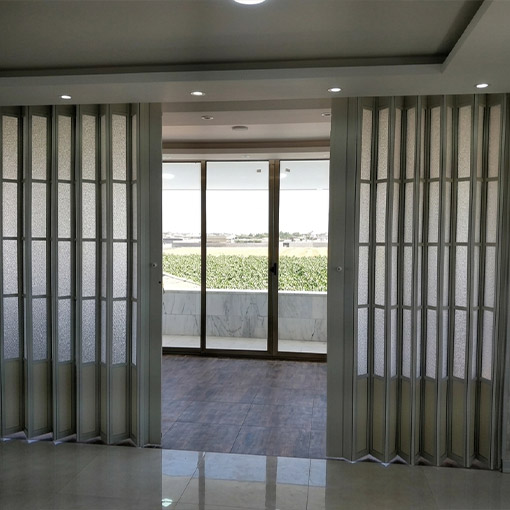 اجرای درب آکاردئونی
